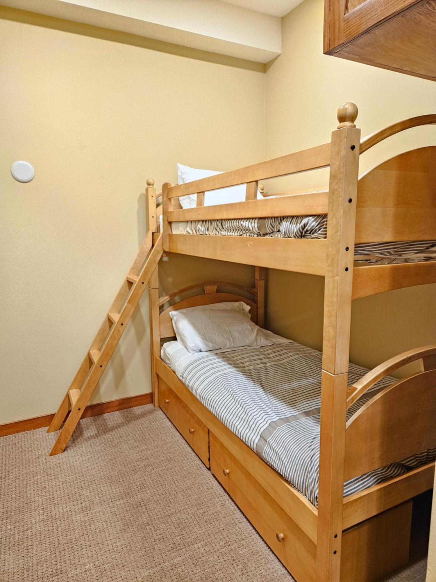 Stunning At Solitude, Steps From Chair Lift, East #103 Brighton Exterior photo